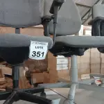 LOTE 351 - 03 CADEIRAS EXECUTIVAS COM RODINHAS. (NO ESTADO) ATENÇÃO! FAZER A VISITAÇÃO ANTES DE ARREMATAR, NÃO SABEMOS SE FUNCIONA, LEILÃO NÃO TEM GARANTIA E NEM DEVOLUÇÃO, SUJEITO A POSSÍVEIS AVARIAS VISÍVEIS/OCULTAS E/OU AUSÊNCIA DE COMPONENTES.