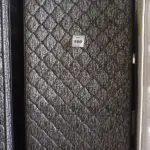 LOTE 166 - 01 COLCHÃO SOLTEIRO COM BASE 1,88CM X 0,88CM. (NO ESTADO EM QUE SE ENCONTRA. SUJEITO A AVARIAS OCULTAS/VISÍVEIS.) BJ7216T