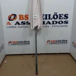 LOTE 149 - 01 GUARDA SOL. (NO ESTADO EM QUE SE ENCONTRA. SUJEITO A AVARIAS OCULTAS/VISÍVEIS.) BH1638M