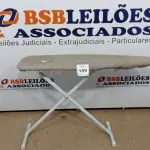 LOTE 159 - 01 TÁBUA DE PASSAR ROUPAS. (NO ESTADO EM QUE SE ENCONTRA. SUJEITO A AVARIAS OCULTAS/VISÍVEIS.)