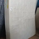 LOTE 106 - 01 COLCHÃO DE CASAL 1,98CM X 1,58CM. (NO ESTADO EM QUE SE ENCONTRA. SUJEITO A AVARIAS OCULTAS/VISÍVEIS.) BJ7491G