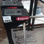 LOTE 385 - 02 CATRACAS DE ACESSO. (NO ESTADO) ATENÇÃO! FAZER A VISITAÇÃO ANTES DE ARREMATAR, NÃO SABEMOS SE FUNCIONA, LEILÃO NÃO TEM GARANTIA E NEM DEVOLUÇÃO, SUJEITO A POSSÍVEIS AVARIAS VISÍVEIS/OCULTAS E/OU AUSÊNCIA DE COMPONENTES.