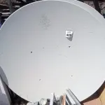 LOTE 489 - 03 ANTENAS PARABÓLICAS. (NO ESTADO) ATENÇÃO! FAZER A VISITAÇÃO ANTES DE ARREMATAR, NÃO SABEMOS SE FUNCIONA, LEILÃO NÃO TEM GARANTIA E NEM DEVOLUÇÃO, SUJEITO A POSSÍVEIS AVARIAS VISÍVEIS/OCULTAS E/OU AUSÊNCIA DE COMPONENTES.