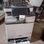 LOTE 337 - 01 COPIADORA MULTIFUNCIONAL MARCA RICOH MODELO MP C5503. (NO ESTADO) ATENÇÃO! FAZER A VISITAÇÃO ANTES DE ARREMATAR, NÃO SABEMOS SE FUNCIONA, LEILÃO NÃO TEM GARANTIA E NEM DEVOLUÇÃO, SUJEITO A POSSÍVEIS AVARIAS VISÍVEIS/OCULTAS E/OU AUSÊNCIA DE COMPONENTES.