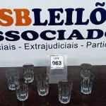 LOTE 063 - 07 COPOS DE VIDRO. (NO ESTADO EM QUE SE ENCONTRA. SUJEITO A AVARIAS OCULTAS/VISÍVEIS.)