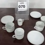 LOTE 070 - 04 XÍCARAS COM 03 PIRES. (NO ESTADO EM QUE SE ENCONTRA. SUJEITO A AVARIAS OCULTAS/VISÍVEIS.)