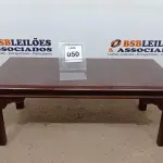 LOTE 050 - 01 MESA DE CENTRO. (NO ESTADO EM QUE SE ENCONTRA. SUJEITO A AVARIAS OCULTAS/VISÍVEIS.) BJ7205D