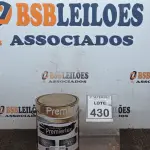 LOTE 430 - 01 LATA DE ESMALTE SINTÉTICO PREMIERLUX DE 3,6L NA COR CINZA MÉDIO MARCA PREMIER. (NO ESTADO) ATENÇÃO! FAZER A VISITAÇÃO ANTES DE ARREMATAR, NÃO SABEMOS SE FUNCIONA, LEILÃO NÃO TEM GARANTIA E NEM DEVOLUÇÃO, SUJEITO A POSSÍVEIS AVARIAS VISÍVEIS/OCULTAS E/OU AUSÊNCIA DE COMPONENTES.