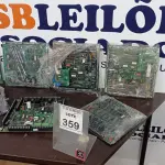 LOTE 359 - 05 PLACAS MÃE. (NO ESTADO) ATENÇÃO! FAZER A VISITAÇÃO ANTES DE ARREMATAR, NÃO SABEMOS SE FUNCIONA, LEILÃO NÃO TEM GARANTIA E NEM DEVOLUÇÃO, SUJEITO A POSSÍVEIS AVARIAS VISÍVEIS/OCULTAS E/OU AUSÊNCIA DE COMPONENTES.
