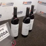 LOTE 300 - 03 GARRAFAS DE VINHO TINTO VALA REAL PORTUGUÊS SAFRA 2019 750ML. (NO ESTADO) ATENÇÃO! FAZER A VISITAÇÃO ANTES DE ARREMATAR, NÃO SABEMOS SE FUNCIONA, LEILÃO NÃO TEM GARANTIA E NEM DEVOLUÇÃO, SUJEITO A POSSÍVEIS AVARIAS VISÍVEIS/OCULTAS E/OU AUSÊNCIA DE COMPONENTES.