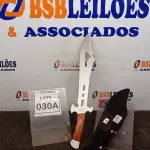 LOTE 030 - 01 FACÃO  IMPORTADA AÇO INOXIDÁVEL CABO EM MADEIRA  FULL TANG BAINHA DE NYLON TAMANHO TOTAL 50CM PESO 526G JÁ AFIADA  . (NO ESTADO) ATENÇÃO! FAZER A VISITAÇÃO ANTES DE ARREMATAR, NÃO SABEMOS SE FUNCIONA, LEILÃO NÃO TEM GARANTIA E NEM DEVOLUÇÃO, SUJEITO A POSSÍVEIS AVARIAS VISÍVEIS/OCULTAS E/OU AUSÊNCIA DE COMPONENTES.