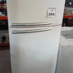 LOTE 343 - 01 GELADEIRA 02 PORTAS MARCA ELECTROLUX. (NO ESTADO) ATENÇÃO! FAZER A VISITAÇÃO ANTES DE ARREMATAR, NÃO SABEMOS SE FUNCIONA, LEILÃO NÃO TEM GARANTIA E NEM DEVOLUÇÃO, SUJEITO A POSSÍVEIS AVARIAS VISÍVEIS/OCULTAS E/OU AUSÊNCIA DE COMPONENTES.