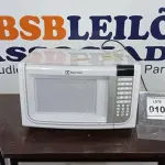 LOTE 010 - 01 MICROONDAS ELECTROLUX 220V. (NO ESTADO EM QUE SE ENCONTRA. SUJEITO A AVARIAS OCULTAS/VISÍVEIS.) BH1531N