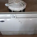 LOTE 118 - 01 AR CONDICIONADO. (NO ESTADO EM QUE SE ENCONTRA. SUJEITO A AVARIAS OCULTAS/VISÍVEIS.) AV9963P