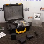 LOTE 140 - 01 NIVEL A LASER COM 2 BATERIAS MALETA ÓCULOS DE PROTEÇÃO. (NO ESTADO) ATENÇÃO! FAZER A VISITAÇÃO ANTES DE ARREMATAR, NÃO SABEMOS SE FUNCIONA, LEILÃO NÃO TEM GARANTIA E NEM DEVOLUÇÃO, SUJEITO A POSSÍVEIS AVARIAS VISÍVEIS/OCULTAS E/OU AUSÊNCIA DE COMPONENTES.