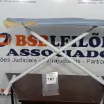 LOTE 161 - 01 TÁBUA DE PASSAR ROUPAS. (NO ESTADO EM QUE SE ENCONTRA. SUJEITO A AVARIAS OCULTAS/VISÍVEIS.)