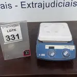 LOTE 331 - 01 AGITADOR MAGNÉTICO. (NO ESTADO) ATENÇÃO! FAZER A VISITAÇÃO ANTES DE ARREMATAR, NÃO SABEMOS SE FUNCIONA, LEILÃO NÃO TEM GARANTIA E NEM DEVOLUÇÃO, SUJEITO A POSSÍVEIS AVARIAS VISÍVEIS/OCULTAS E/OU AUSÊNCIA DE COMPONENTES.