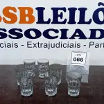 LOTE 066 - 07 COPOS DE VIDRO. (NO ESTADO EM QUE SE ENCONTRA. SUJEITO A AVARIAS OCULTAS/VISÍVEIS.)