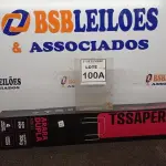 LOTE 100 - 01 ARARA DUPLA MONTÁVEL  AÇO INOX SUPORTA 30KL 4 PÉS COM RODINHAS  POSSUI TRAVAS  TAMANHO A1.60CM L 0,94CM. (NO ESTADO) ATENÇÃO! FAZER A VISITAÇÃO ANTES DE ARREMATAR, NÃO SABEMOS SE FUNCIONA, LEILÃO NÃO TEM GARANTIA E NEM DEVOLUÇÃO, SUJEITO A POSSÍVEIS AVARIAS VISÍVEIS/OCULTAS E/OU AUSÊNCIA DE COMPONENTES.