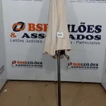 LOTE 151 - 01 GUARDA SOL. (NO ESTADO EM QUE SE ENCONTRA. SUJEITO A AVARIAS OCULTAS/VISÍVEIS.) BJ7455S