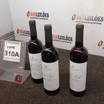 LOTE 310 - 03 GARRAFAS DE VINHO TINTO VALA REAL PORTUGUÊS SAFRA 2019 750ML. (NO ESTADO) ATENÇÃO! FAZER A VISITAÇÃO ANTES DE ARREMATAR, NÃO SABEMOS SE FUNCIONA, LEILÃO NÃO TEM GARANTIA E NEM DEVOLUÇÃO, SUJEITO A POSSÍVEIS AVARIAS VISÍVEIS/OCULTAS E/OU AUSÊNCIA DE COMPONENTES.