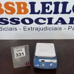 LOTE 331 - 01 AGITADOR MAGNÉTICO. (NO ESTADO) ATENÇÃO! FAZER A VISITAÇÃO ANTES DE ARREMATAR, NÃO SABEMOS SE FUNCIONA, LEILÃO NÃO TEM GARANTIA E NEM DEVOLUÇÃO, SUJEITO A POSSÍVEIS AVARIAS VISÍVEIS/OCULTAS E/OU AUSÊNCIA DE COMPONENTES.