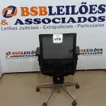 LOTE 078 - 01 CADEIRA DE ESCRITÓRIO. (NO ESTADO EM QUE SE ENCONTRA. SUJEITO A AVARIAS OCULTAS/VISÍVEIS.) AU2462D