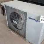 LOTE 101 - 01 CONDENSADORA SPRINGER 18.000BTUS. (NO ESTADO EM QUE SE ENCONTRA. SUJEITO A AVARIAS OCULTAS/VISÍVEIS.)