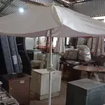 LOTE 127 - 01 GUARDA SOL. (NO ESTADO EM QUE SE ENCONTRA. SUJEITO A AVARIAS OCULTAS/VISÍVEIS.) BH1648H