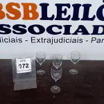 LOTE 072 - 04 TAÇAS EM VIDRO. (NO ESTADO EM QUE SE ENCONTRA. SUJEITO A AVARIAS OCULTAS/VISÍVEIS.)
