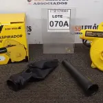 LOTE 070 - 01 SOPRADOR E ASPIRADOR ELÉTRICO 220V 700W 13600RPM. (NO ESTADO) ATENÇÃO! FAZER A VISITAÇÃO ANTES DE ARREMATAR, NÃO SABEMOS SE FUNCIONA, LEILÃO NÃO TEM GARANTIA E NEM DEVOLUÇÃO, SUJEITO A POSSÍVEIS AVARIAS VISÍVEIS/OCULTAS E/OU AUSÊNCIA DE COMPONENTES.