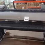 LOTE 339 - 01 PLOTTER MARCA CANON MODELO IPF 8400. (NO ESTADO) ATENÇÃO! FAZER A VISITAÇÃO ANTES DE ARREMATAR, NÃO SABEMOS SE FUNCIONA, LEILÃO NÃO TEM GARANTIA E NEM DEVOLUÇÃO, SUJEITO A POSSÍVEIS AVARIAS VISÍVEIS/OCULTAS E/OU AUSÊNCIA DE COMPONENTES.