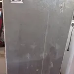 LOTE 343 - 01 GELADEIRA 02 PORTAS MARCA ELECTROLUX. (NO ESTADO) ATENÇÃO! FAZER A VISITAÇÃO ANTES DE ARREMATAR, NÃO SABEMOS SE FUNCIONA, LEILÃO NÃO TEM GARANTIA E NEM DEVOLUÇÃO, SUJEITO A POSSÍVEIS AVARIAS VISÍVEIS/OCULTAS E/OU AUSÊNCIA DE COMPONENTES.