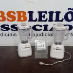 LOTE 027 - 02 LIQUIDIFICADORES OSTERIZER 110V. (NO ESTADO EM QUE SE ENCONTRA. SUJEITO A AVARIAS OCULTAS/VISÍVEIS.)