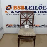 LOTE 102 - 01 CADEIRA DE JANTAR. (NO ESTADO EM QUE SE ENCONTRA. SUJEITO A AVARIAS OCULTAS/VISÍVEIS.) BA1980D