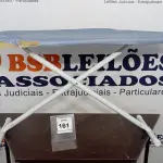 LOTE 161 - 01 TÁBUA DE PASSAR ROUPAS. (NO ESTADO EM QUE SE ENCONTRA. SUJEITO A AVARIAS OCULTAS/VISÍVEIS.)