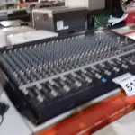 LOTE 517 - 01 MESA AMPLIFICADORA DE SOM COM FONTE. (NO ESTADO) ATENÇÃO! FAZER A VISITAÇÃO ANTES DE ARREMATAR, NÃO SABEMOS SE FUNCIONA. LEILÃO NÃO TEM GARANTIA E NEM DEVOLUÇÃO, SUJEITO A POSSÍVEIS AVARIAS VISÍVEIS/OCULTAS E/OU AUSÊNCIA DE COMPONENTES.