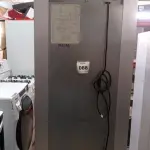 LOTE 088 - 01 FREZER VERTICAL 2 PORTAS TRAULSEN EM INOX 110V. (NO ESTADO EM QUE SE ENCONTRA. SUJEITO A AVARIAS OCULTAS/VISÍVEIS.) AV9668T