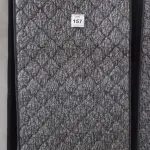 LOTE 157 - 01 COLCHÃO SOLTEIRO COM BASE 1,88CM X 0,88CM. (NO ESTADO EM QUE SE ENCONTRA. SUJEITO A AVARIAS OCULTAS/VISÍVEIS.) BJ7219R