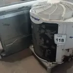LOTE 118 - 01 AR CONDICIONADO. (NO ESTADO EM QUE SE ENCONTRA. SUJEITO A AVARIAS OCULTAS/VISÍVEIS.) AV9963P