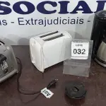 LOTE 032 - 01 CAFETEIRA REGISTRY  110V E 02 TORRADEIRAS 110V.(NO ESTADO EM QUE SE ENCONTRA. SUJEITO A AVARIAS OCULTAS/VISÍVEIS.)
