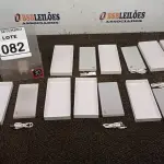LOTE 082 - 05 BATERIAS EXTERNAS. (NO ESTADO) ATENÇÃO! FAZER A VISITAÇÃO ANTES DE ARREMATAR, NÃO SABEMOS SE FUNCIONA, LEILÃO NÃO TEM GARANTIA E NEM DEVOLUÇÃO, SUJEITO A POSSÍVEIS AVARIAS VISÍVEIS/OCULTAS E/OU AUSÊNCIA DE COMPONENTES.