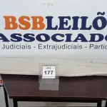 LOTE 177 - 01 TÁBUA DE PASSAT. (NO ESTADO EM QUE SE ENCONTRA. SUJEITO A AVARIAS OCULTAS/VISÍVEIS.)