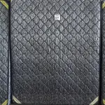 LOTE 171 - 01 COLCHÃO DE CASAL COM BASES 1,98CM X 1,58CM. (NO ESTADO EM QUE SE ENCONTRA. SUJEITO A AVARIAS OCULTAS/VISÍVEIS.) AU1898S