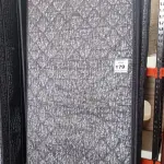 LOTE 179 - 01 COLCHÃO SOLTEIRO COM BASE 1,88CM X 0,88CM. (NO ESTADO EM QUE SE ENCONTRA. SUJEITO A AVARIAS OCULTAS/VISÍVEIS.) BJ7219T