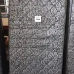 LOTE 189 - 01 COLCHÃO SOLTEIRO COM BASE 1,88CM X 0,88CM. (NO ESTADO EM QUE SE ENCONTRA. SUJEITO A AVARIAS OCULTAS/VISÍVEIS.) AU2472K