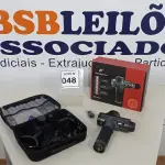 LOTE 048 - 01 MASSAGEADOR MUSCULAR PROFISSIONAL DE 30 VELOCIDADES MASSAGE GUN MW-2650D - BIVOLT (NO ESTADO, NÃO SABEMOS SE FUNCIONA. LEILÃO NÃO TEM GARANTIA E NEM DEVOLUÇÃO, SUJEITO A POSSÍVEIS AVARIAS VISÍVEIS/OCULTAS E/OU AUSÊNCIA DE COMPONENTES)