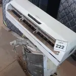 LOTE 222 - 01 AR CONDICIONADO CARRIER 12.000BTUS. (NO ESTADO EM QUE SE ENCONTRA. SUJEITO A AVARIAS OCULTAS/VISÍVEIS.)