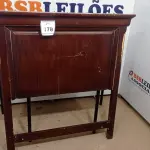LOTE 178 - 01 CABECEIRA DE CAMA HEADBOARD TWIN. (NO ESTADO EM QUE SE ENCONTRA. SUJEITO A AVARIAS OCULTAS/VISÍVEIS.) BJ6987E