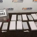 LOTE 082 - 05 BATERIAS EXTERNAS. (NO ESTADO) ATENÇÃO! FAZER A VISITAÇÃO ANTES DE ARREMATAR, NÃO SABEMOS SE FUNCIONA, LEILÃO NÃO TEM GARANTIA E NEM DEVOLUÇÃO, SUJEITO A POSSÍVEIS AVARIAS VISÍVEIS/OCULTAS E/OU AUSÊNCIA DE COMPONENTES.